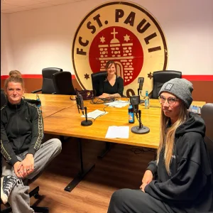 Female St. Pauli Stories #41: Loni & Kerstin