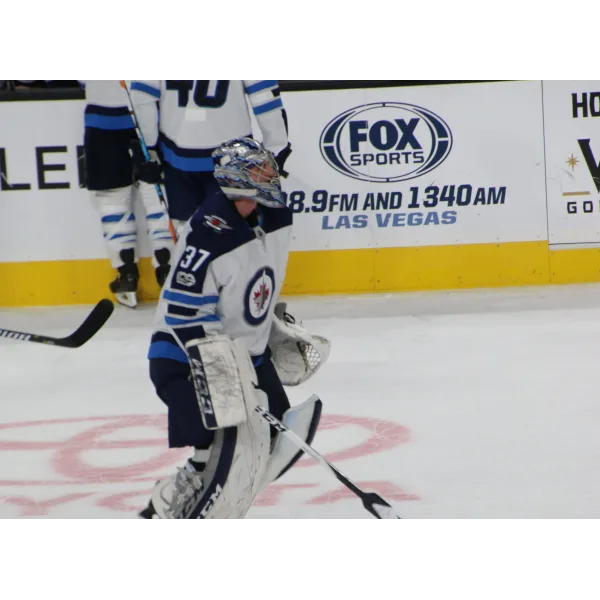 #752 NHL News – Hellebuyck Trade & Heritage Classic