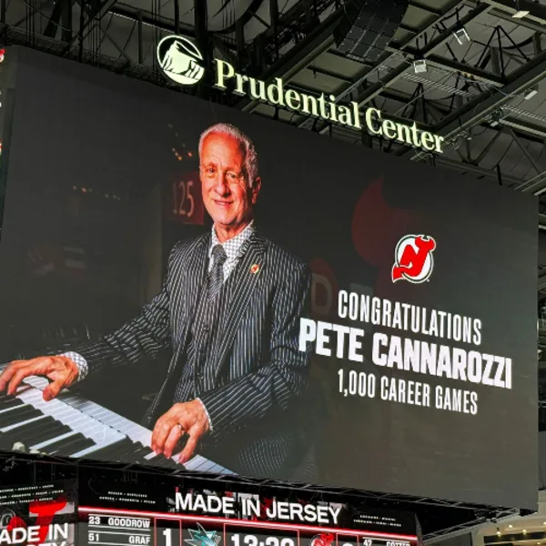 Der Mann mit den 1000 NHL-Spielen – Eiszeit FM Overseas 08